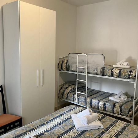 Hotel Ginevra E Residence Cattolica Kültér fotó